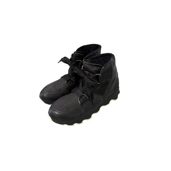 Sorel Kinetic Short Womens 9.5 Lace Up Ankle Boots Waterproof Insulated Black - Picture 1 of 9